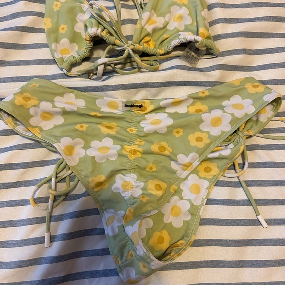 Blackbough bikini - Picture 5 of 6